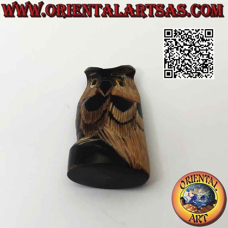 Escultura de búho de cuerno de búfalo tallada a mano