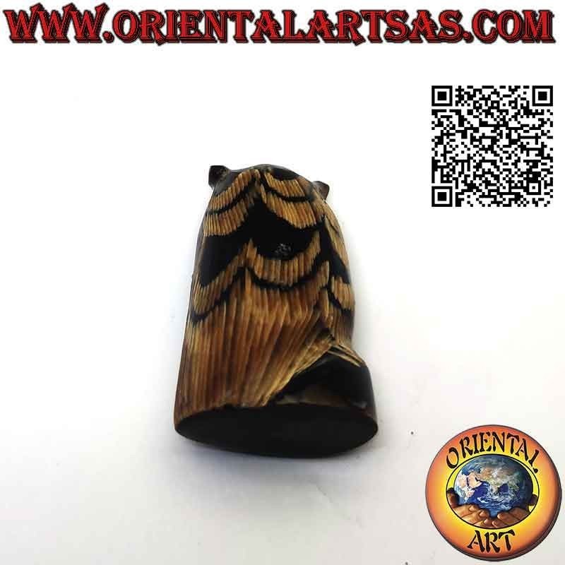 Escultura de búho de cuerno de búfalo tallada a mano