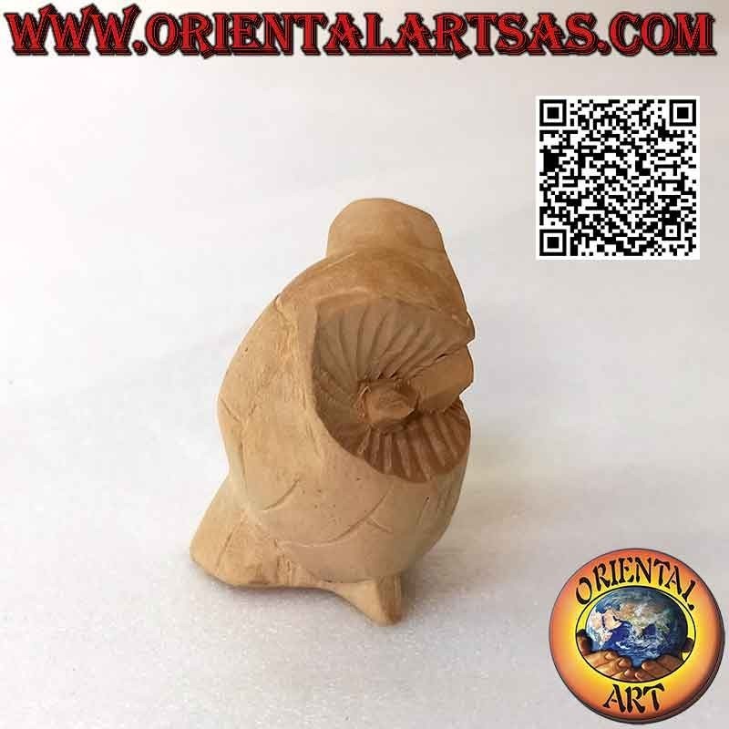 Skulptur einer kauernden Eule aus 4,5 cm starkem Hibiskusholz