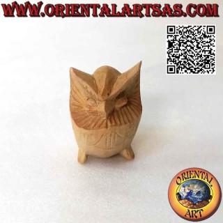 Escultura de un búho agazapado en madera de hibisco de 4,5 cm