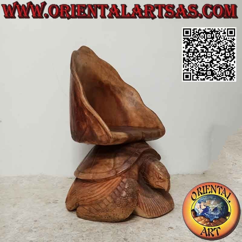 Poltroncina da salotto a scultura "scoglio su tartaruga", in legno di suar intagliata a mano