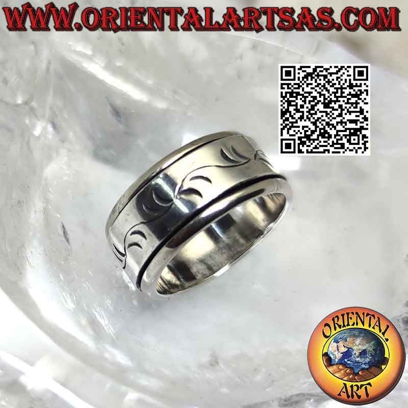 Anillo de plata con banda antiestrés, orejas y hojas florales grabadas