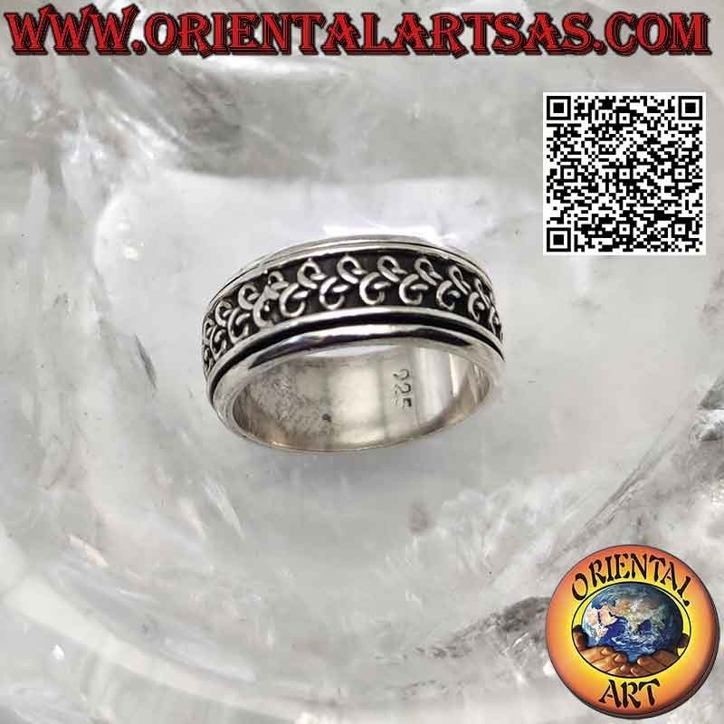 Anillo de plata con banda antiestrés, línea entrelazada con bucles alternados en bajorrelieve