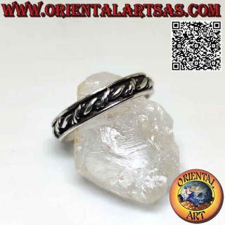 Silver ring with a worked band with a smooth and woven line