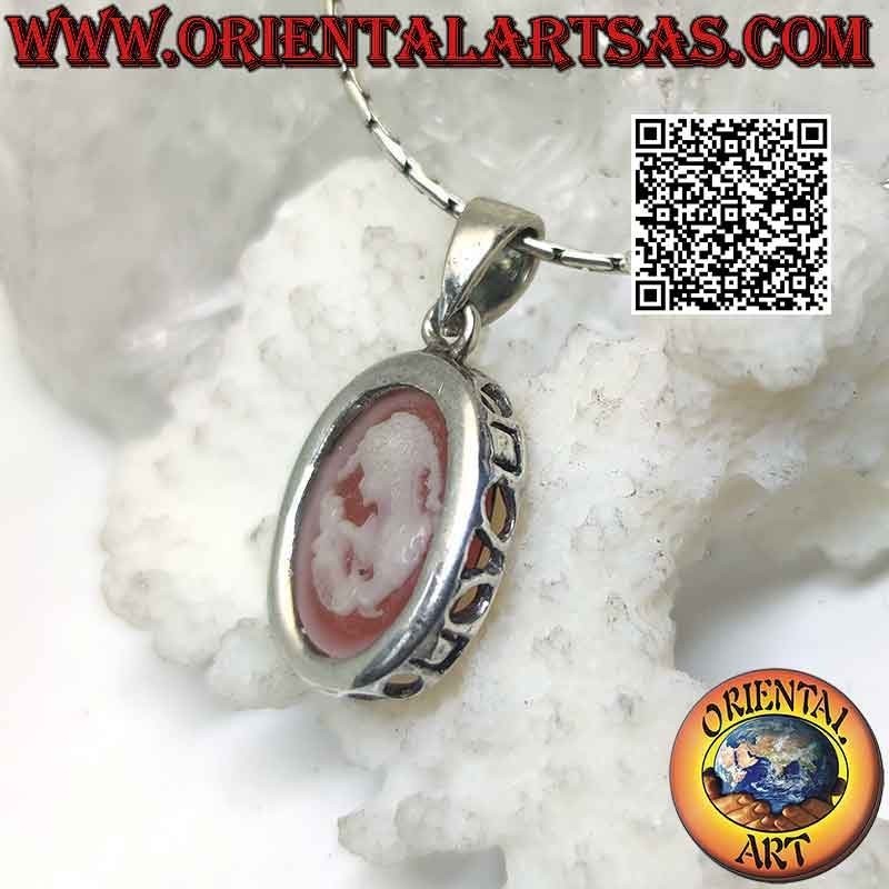 Pendentif en argent avec camée sur nacre d'une femme de profil (petit)