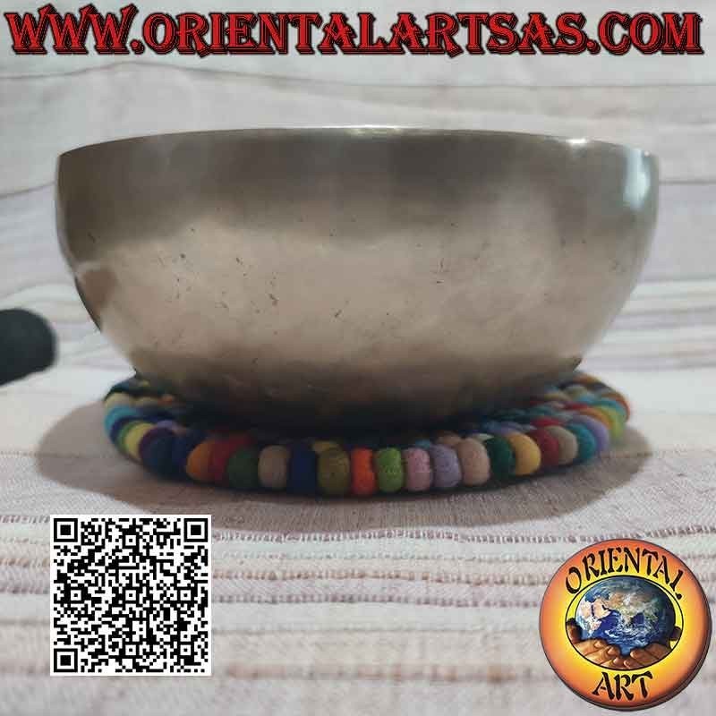 Campana tibetana realizzata a mano da una lega di sette metalli da 23 cm Ø con batacchio