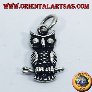 colgante de plata, búho en rama bifaciales