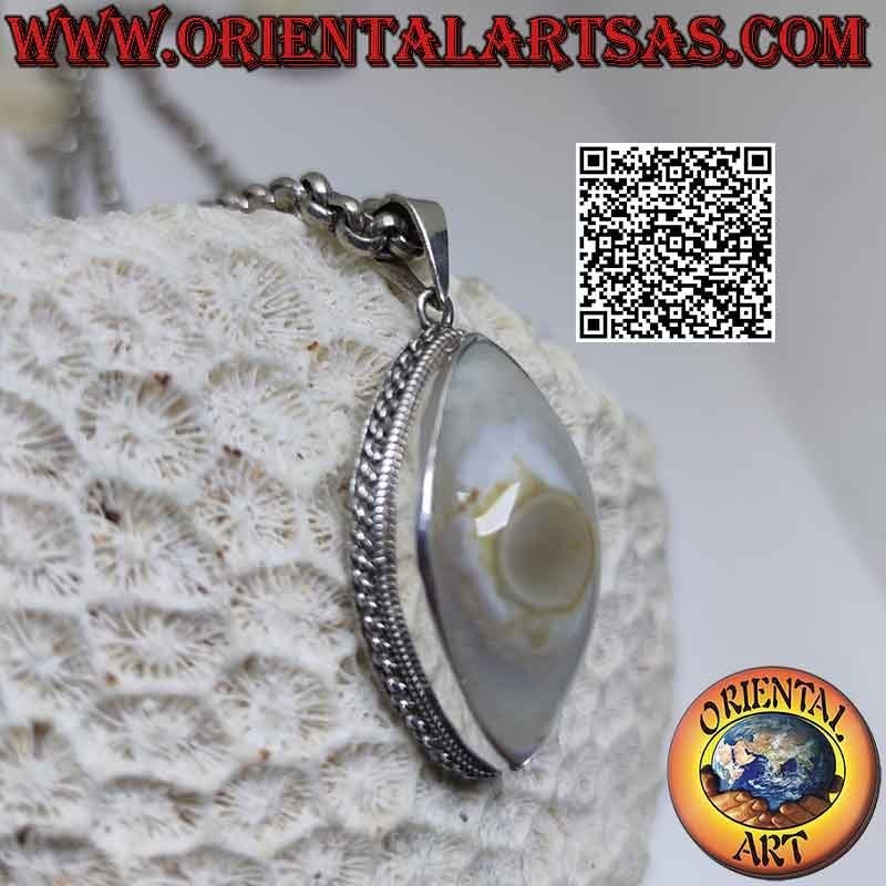 Pendentif en argent avec agate navette œil de Shiva (troisième œil) et bord chaînette sur serti(s) lisse(s)
