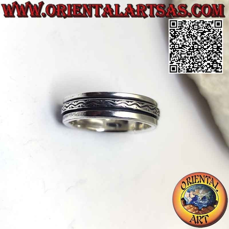 Silver ring with antistress band, wavy line and engraved decorations