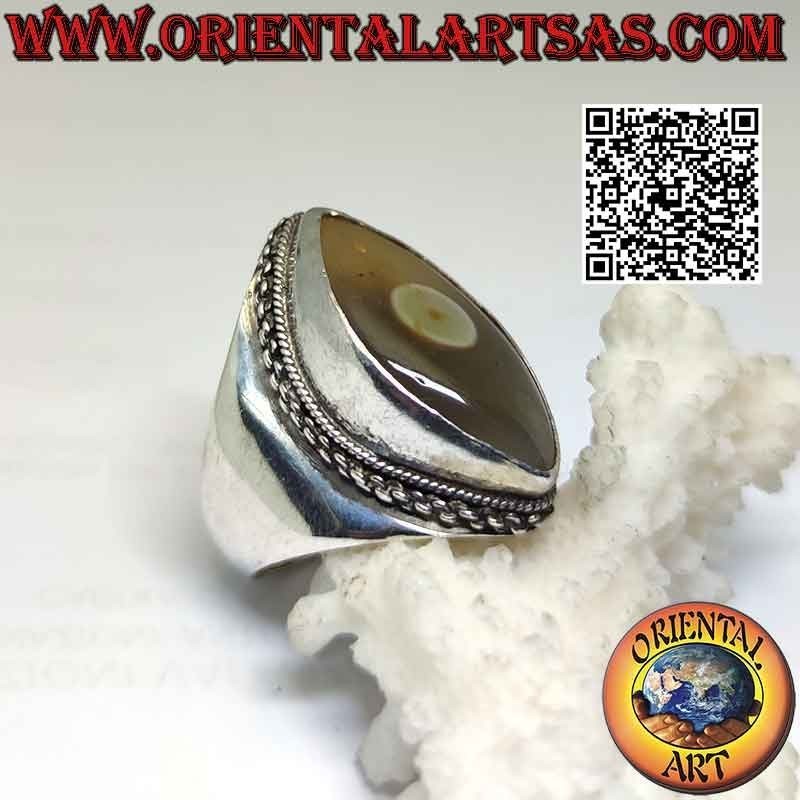 Silver ring with Shiva's eye (third eye) shuttle agate and chain edge on smooth setting (j)