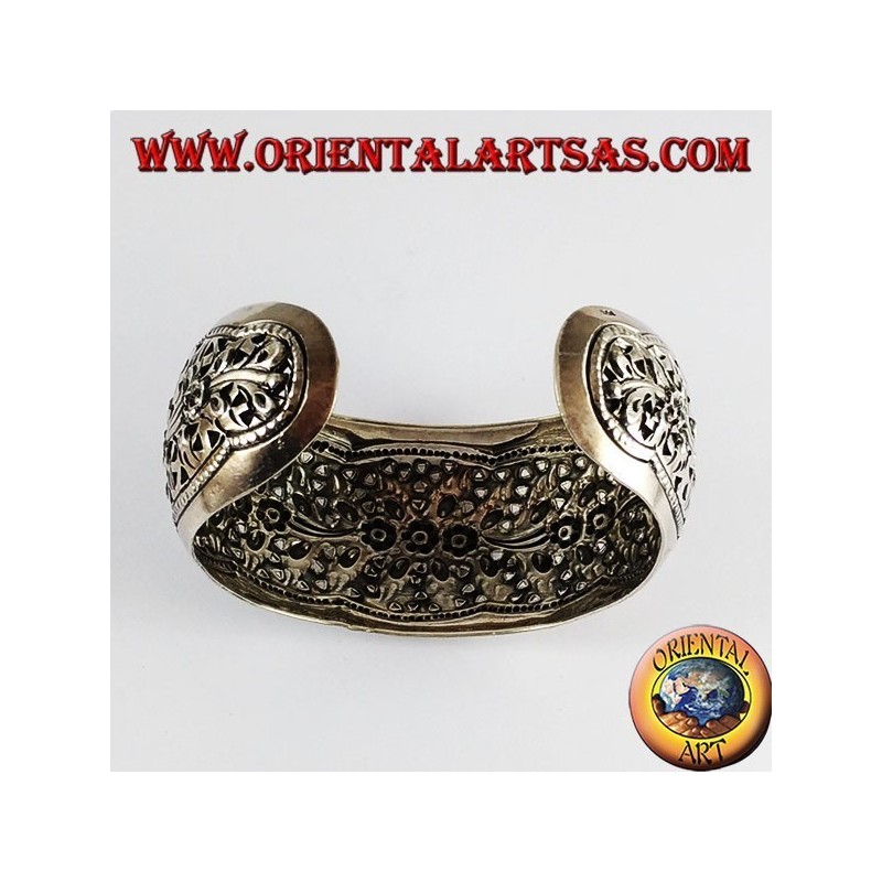 Plata pulsera rígida cincelado a mano