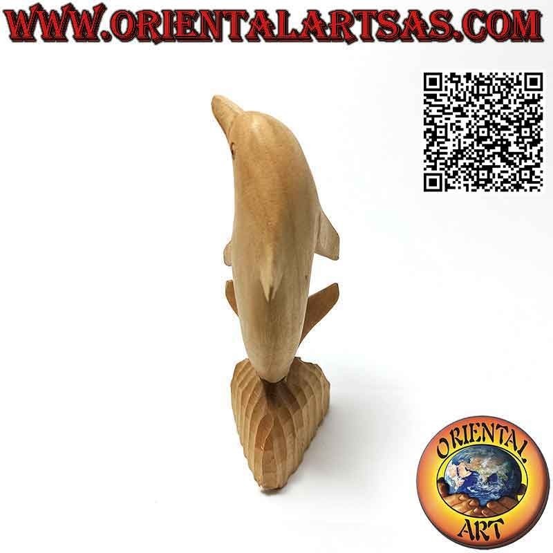 Scultura di un delfino in posa sulla scogliera in legno di ibisco da 12 cm