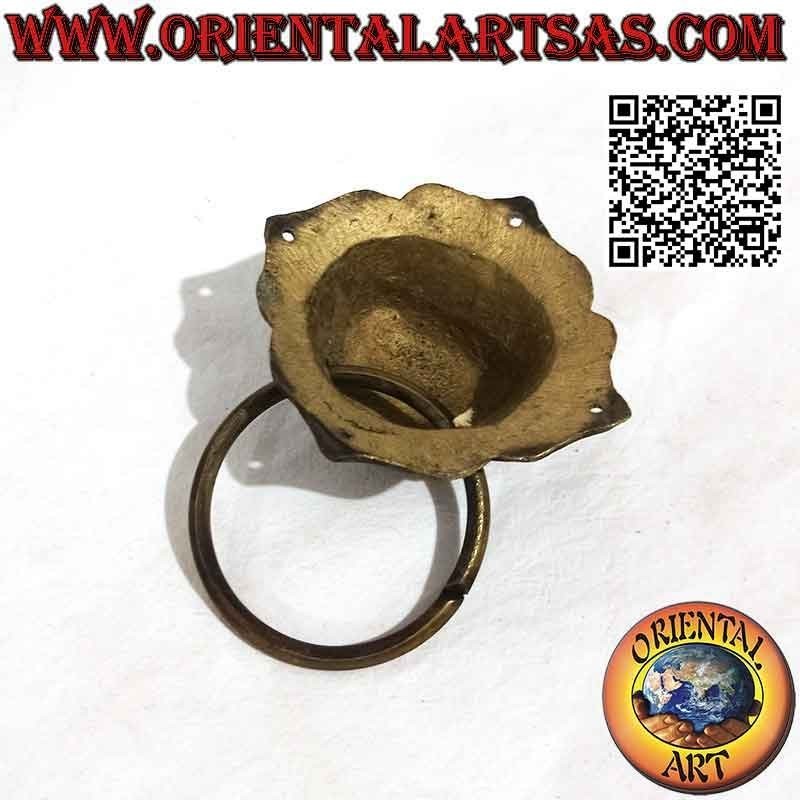 Demon-shaped Nepalese handle for trunks and chests in pure brass