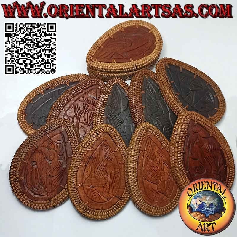 Scatola portagioie a goccia con decoro inciso in legno di mogano e midollino (14 x 10)