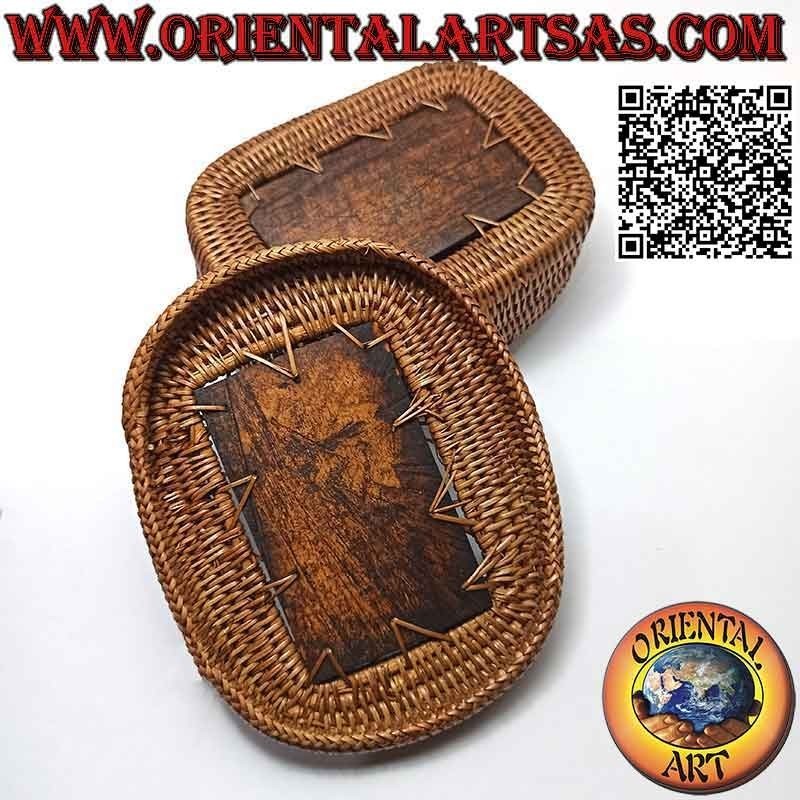 Joyero rectangular redondeado con escultura tallada en caoba y mimbre (15 x 12)