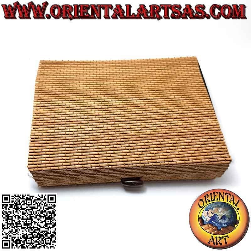Rectangular jewelery box with soft lid in knotted bamboo tubes (20x15)
