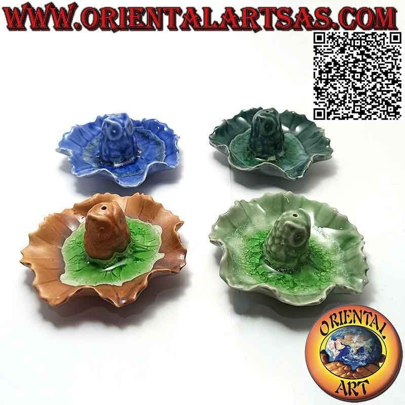 Incense burner "owl of wisdom" in the painted ceramic leaf and glazed interior with water effect