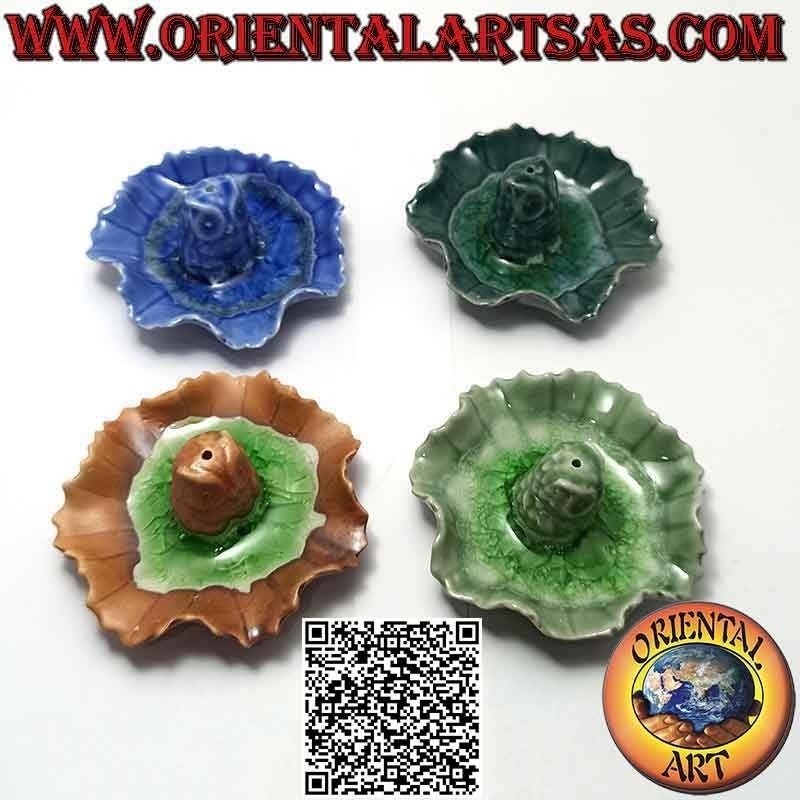 Incense burner "owl of wisdom" in the painted ceramic leaf and glazed interior with water effect