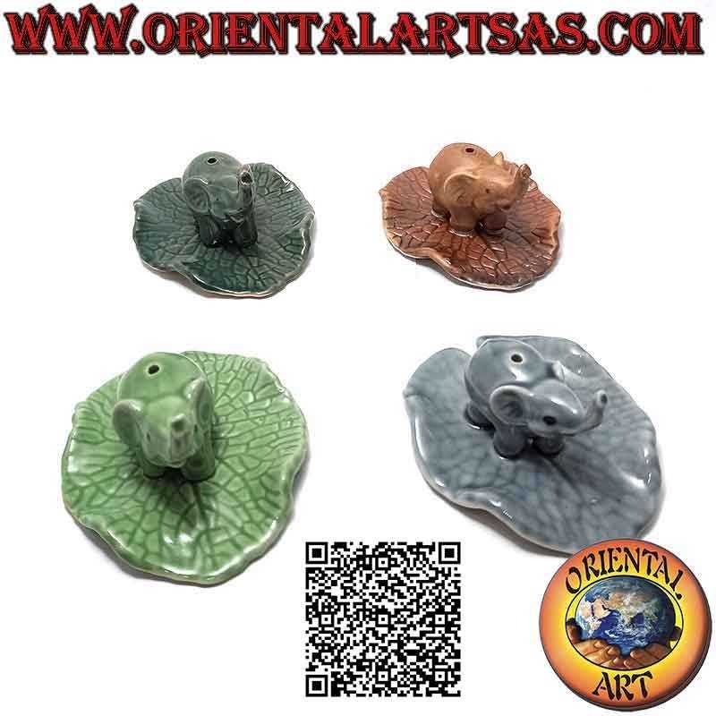 Quemador de incienso "elefante con trompa levantada" en la hoja de cerámica pintada