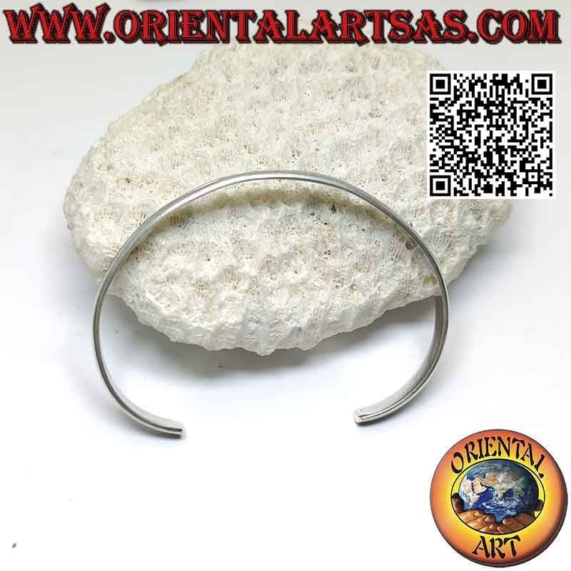 Glattes starres Armband aus 925 ‰ Silber mit eingravierter dreifacher horizontaler Linie