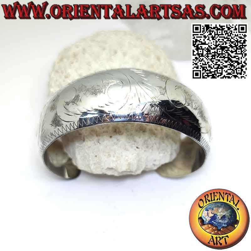Breites, abgerundetes und glattes starres Armband aus 925 ‰ Silber mit leichten Barockgravuren