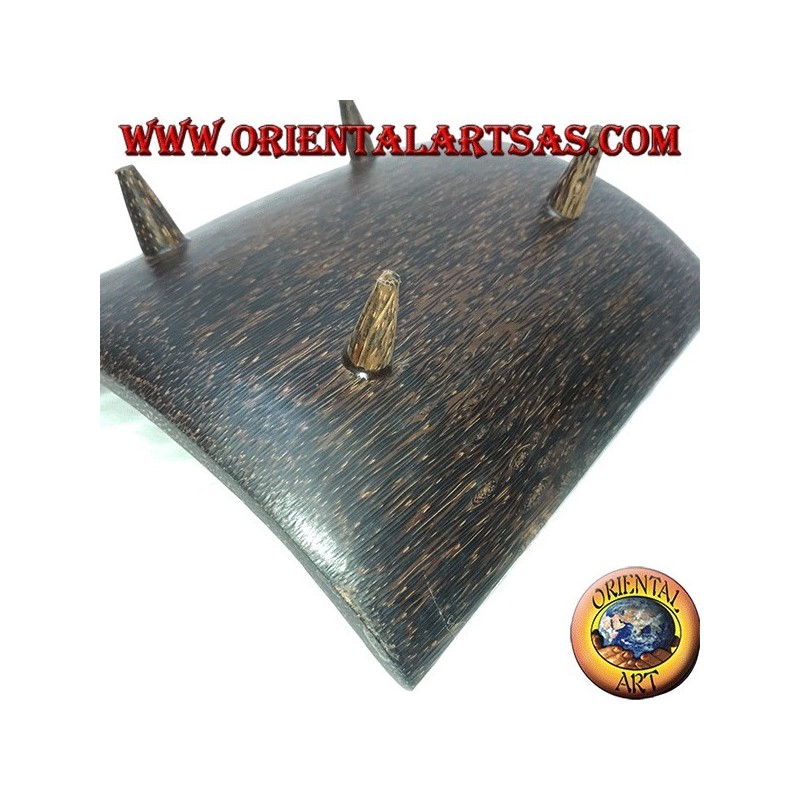 Boat-shaped pocket emptier with feet, in coconut wood