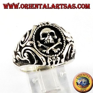 Bague argent, crâne pirate avec transversale latérale