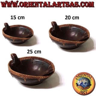 Lombok Pocket Emptyer Bowl in dunklem Terrakotta mit Weidenrand und Griffen