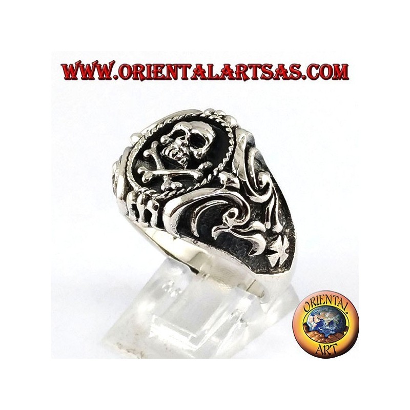 Bague argent, crâne pirate avec transversale latérale