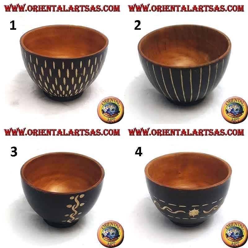 Mahogany bowl with 12 cm hand-engraved decorations