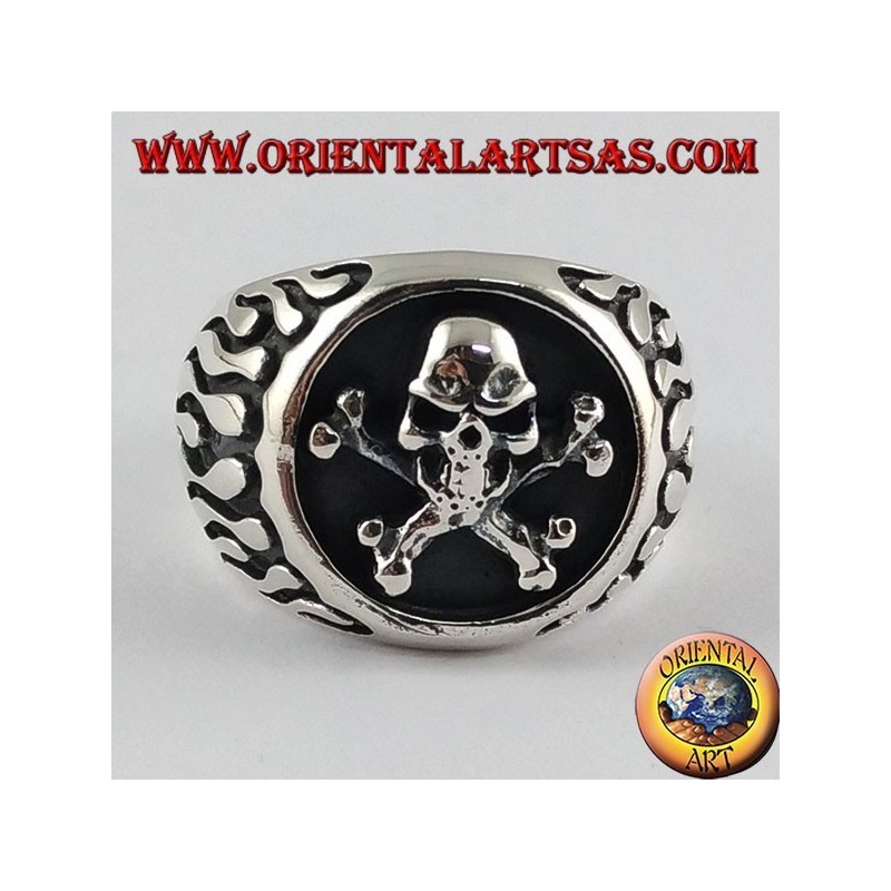 Anillo de plata, cráneo del pirata de llama