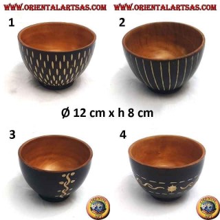 Cuenco de caoba con decoraciones grabadas a mano de 12 cm.