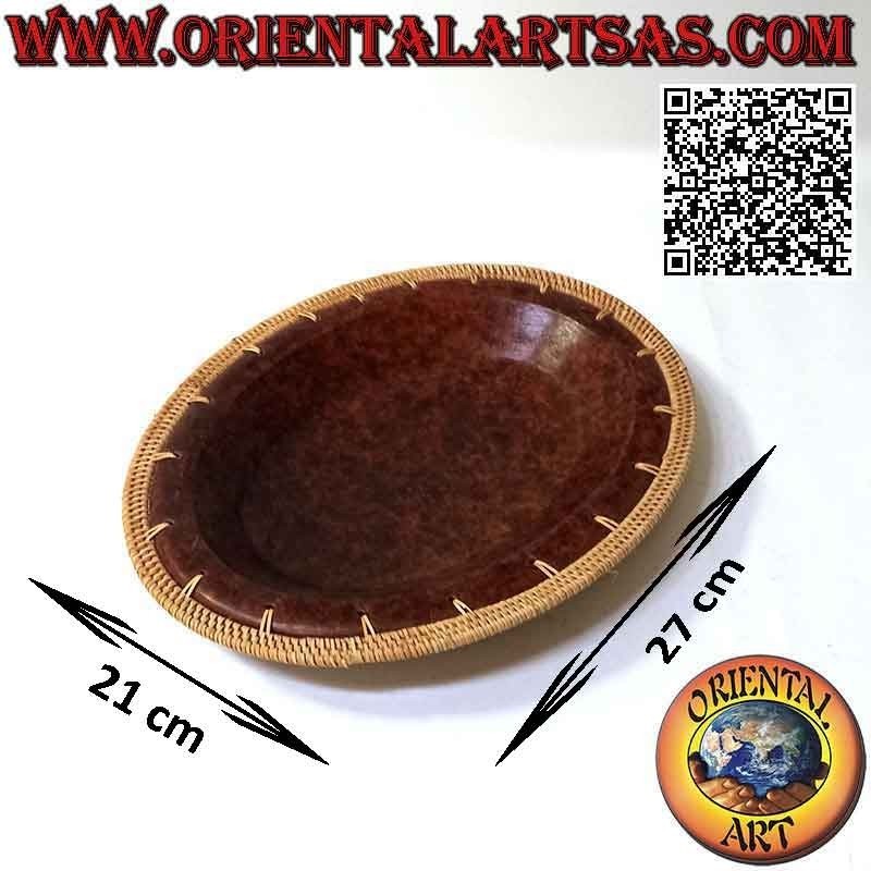 Bandeja vaciabolsillos tradicional Lombok ovalada de terracota con borde de mimbre, hecha a mano