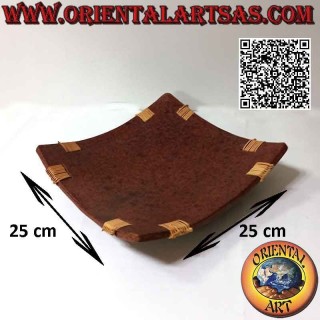 Svuotatasche vassoio quadrato di Lombok in terracotta e midollino  sugli angoli da 25 cm