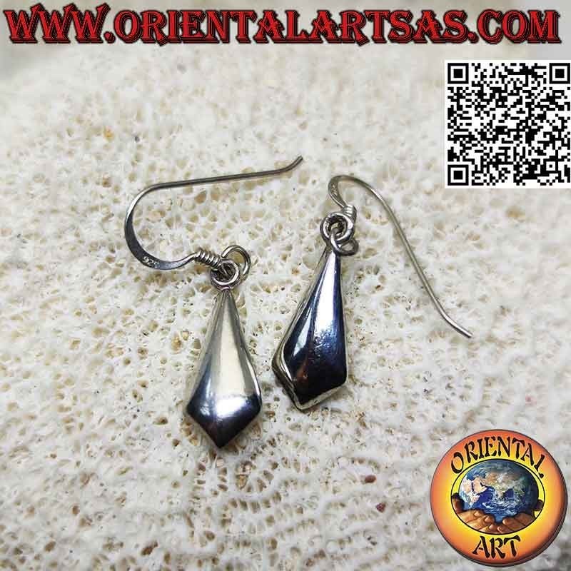 Boucles d'oreilles à levier en argent avec goutte pointue arrondie lisse