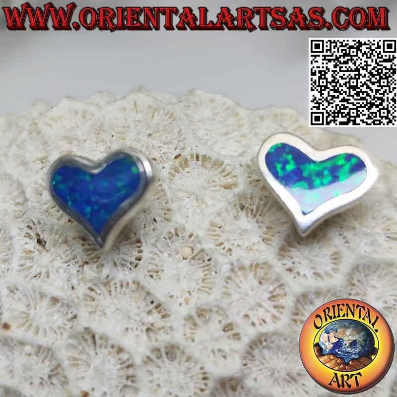 Pendientes de lóbulo de plata con ópalo de fuego azul en forma de corazón ancho y engaste liso