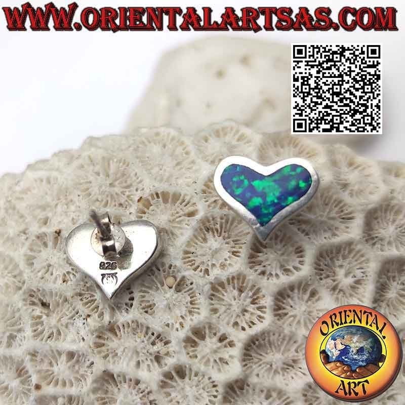 Pendientes de lóbulo de plata con ópalo de fuego azul en forma de corazón ancho y engaste liso