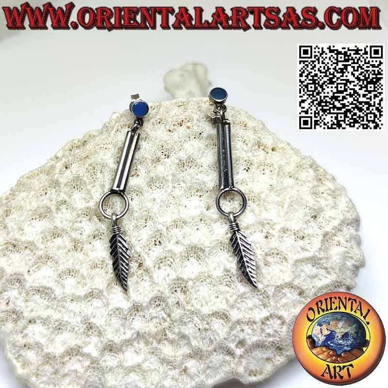 Boucles d'oreilles petit lobe rond turquoise avec pendentifs bâton et plume