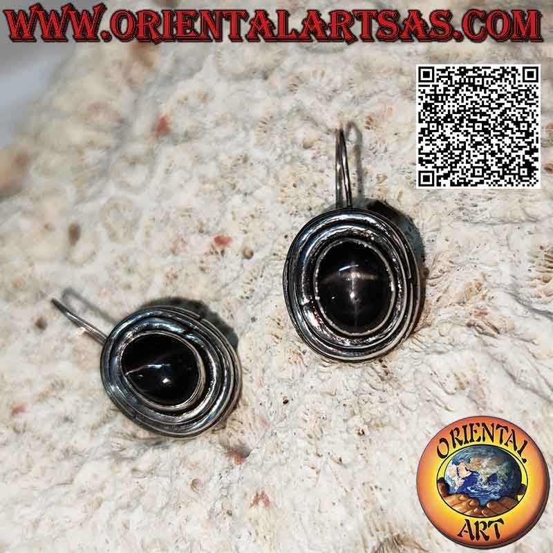 Boucles d'oreilles en argent avec étoile noire (étoile diopside) cabochon ovale haut entouré de trois lignes concentriques