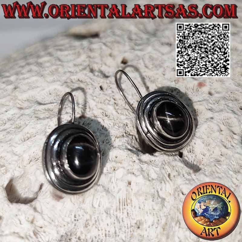 Orecchini in argento con black star (diopside stellato) ovale cabochon alta contornata da tre linee concentriche