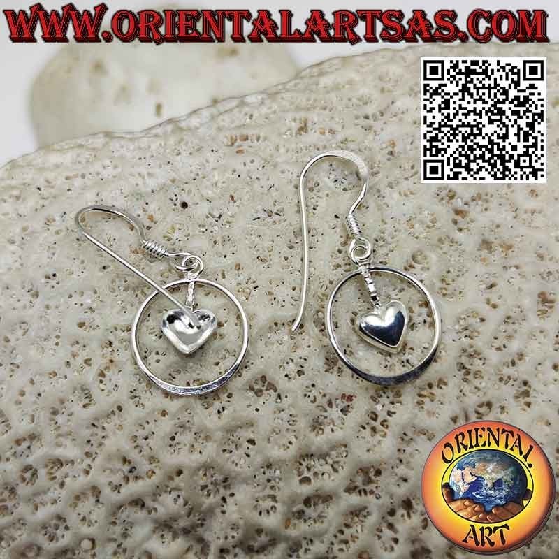 Pendientes de plata con cierre de corazón liso redondeado en el círculo