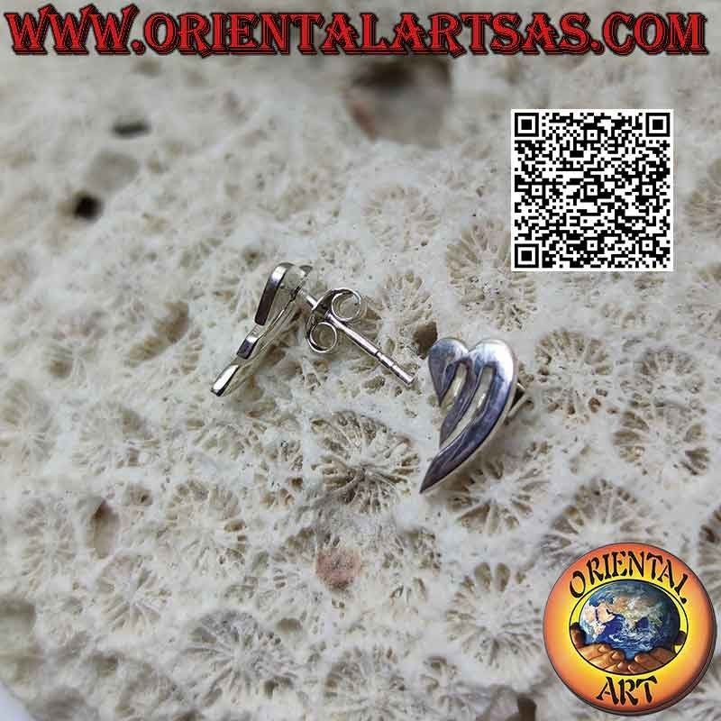 Smooth heart lobe silver earrings with elongated tip and pair of perforated lines