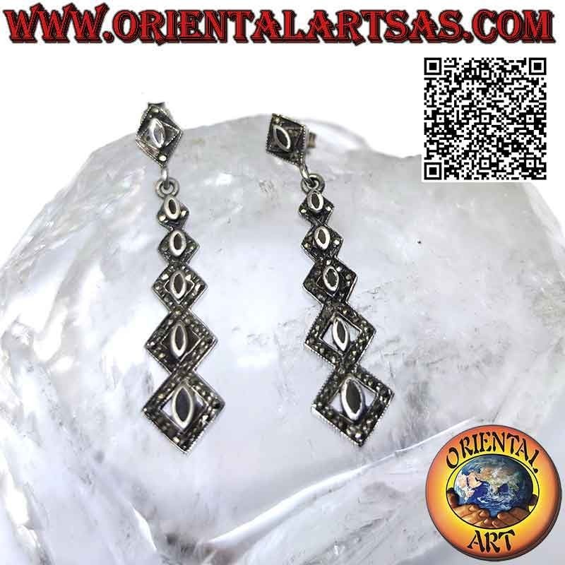 Pendientes de plata, serie creciente de rombos con ónix central rodeado de marcasita