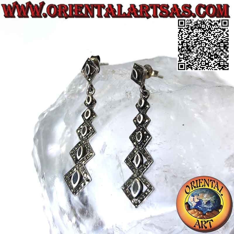 Pendientes de plata, serie creciente de rombos con ónix central rodeado de marcasita