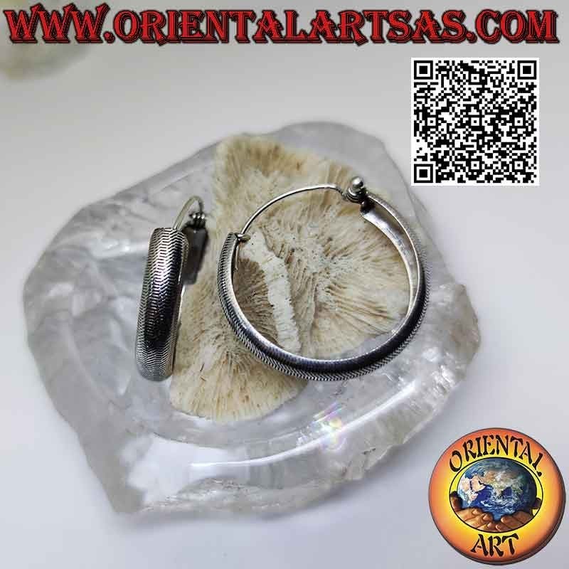 Pendientes de plata, círculos moleteados redondeados planos de 6 x 32 mm (clásicos)