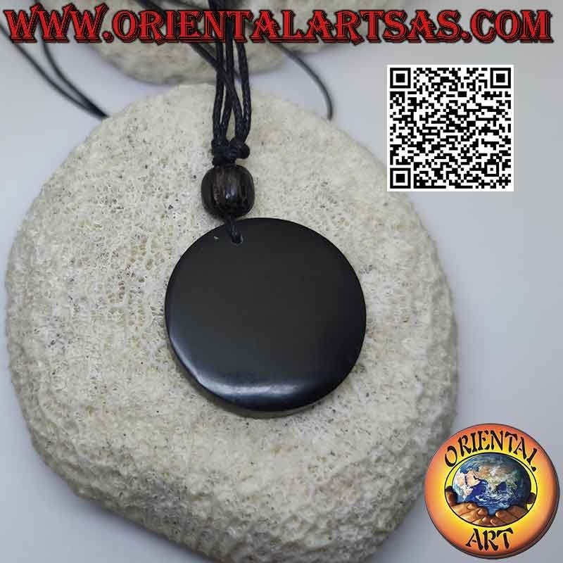 Collar con concha espiral "Ojo de Santa Lucía" y nudos corredizos