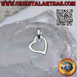 Colgante de plata, contorno de un grueso corazón liso asimétrico (d)