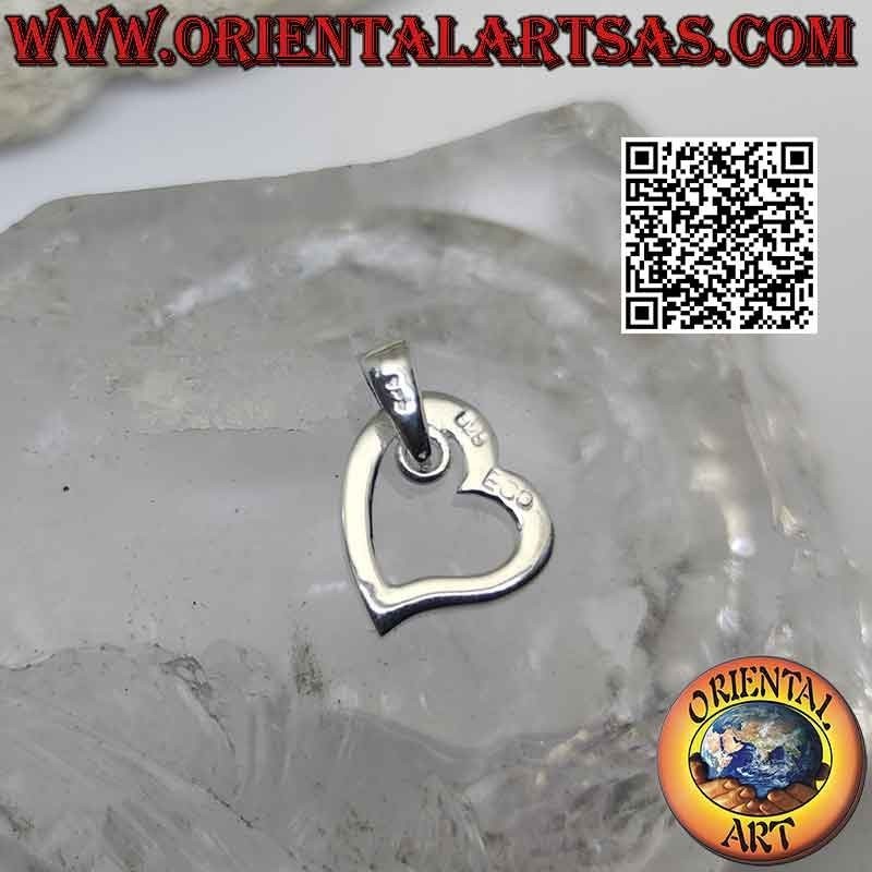 Colgante de plata, contorno de un grueso corazón liso asimétrico (d)