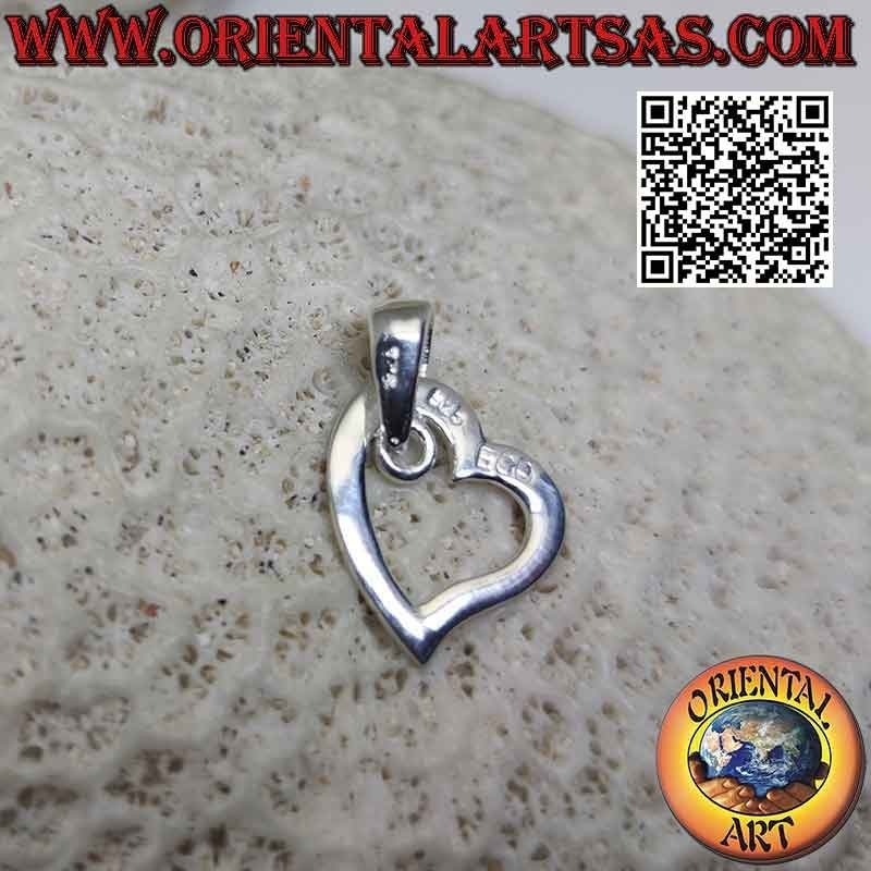 Ciondolo in argento, contorno di un cuore asimmetrico liscio spesso (d)