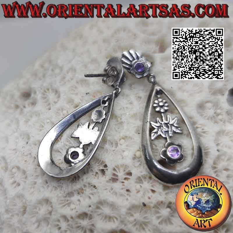 Silberne Ohrringe mit Amethyst, gekrönt von Lappen und Tropfenanhänger mit Sonnenblumen- und Amethystblüte im Inneren